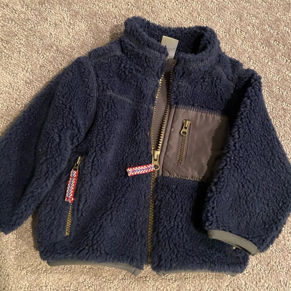 Navy fleece. Sz 6 month. EUC.
